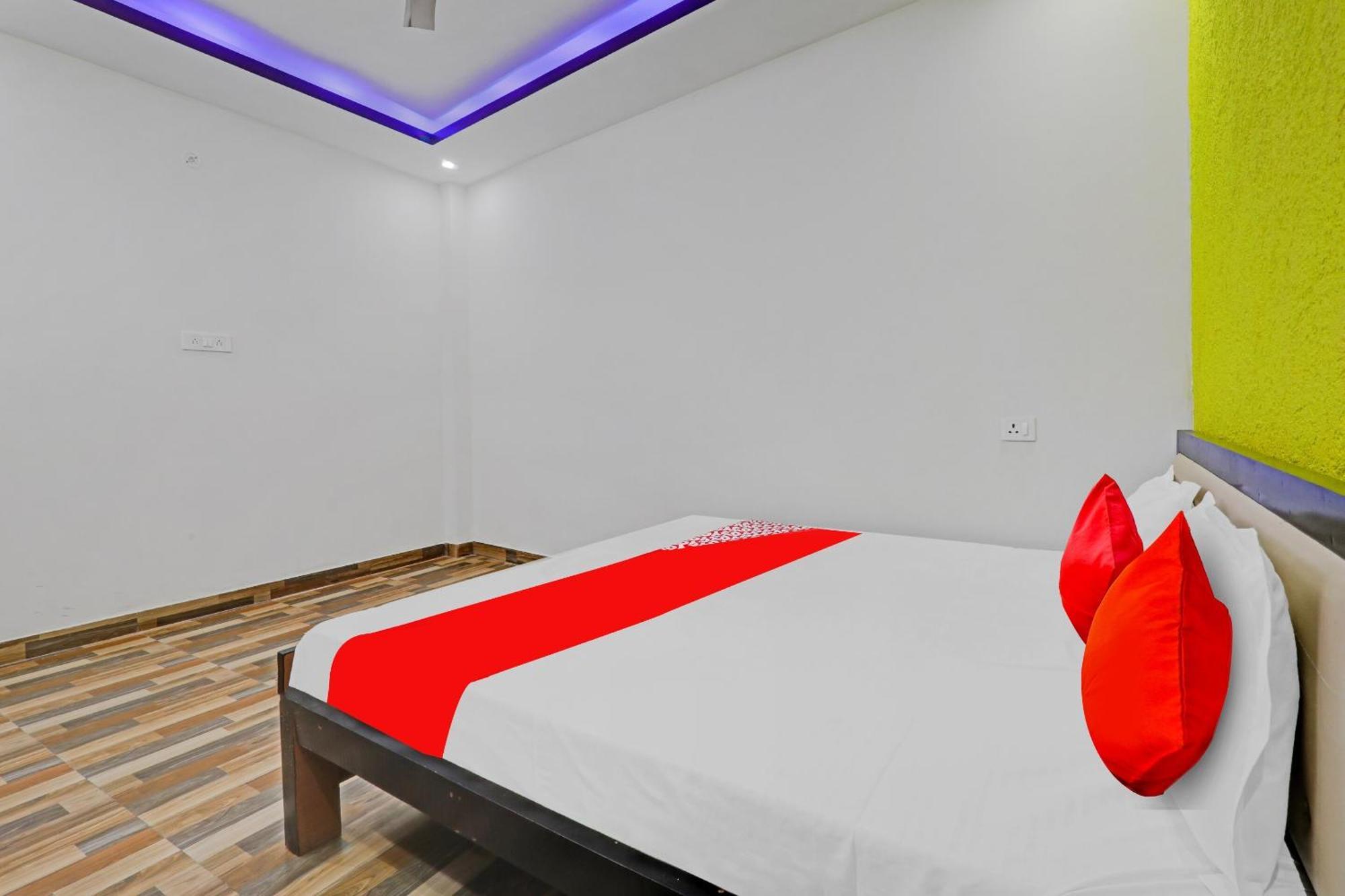 Hotel O R K Hotels ラクナウ エクステリア 写真