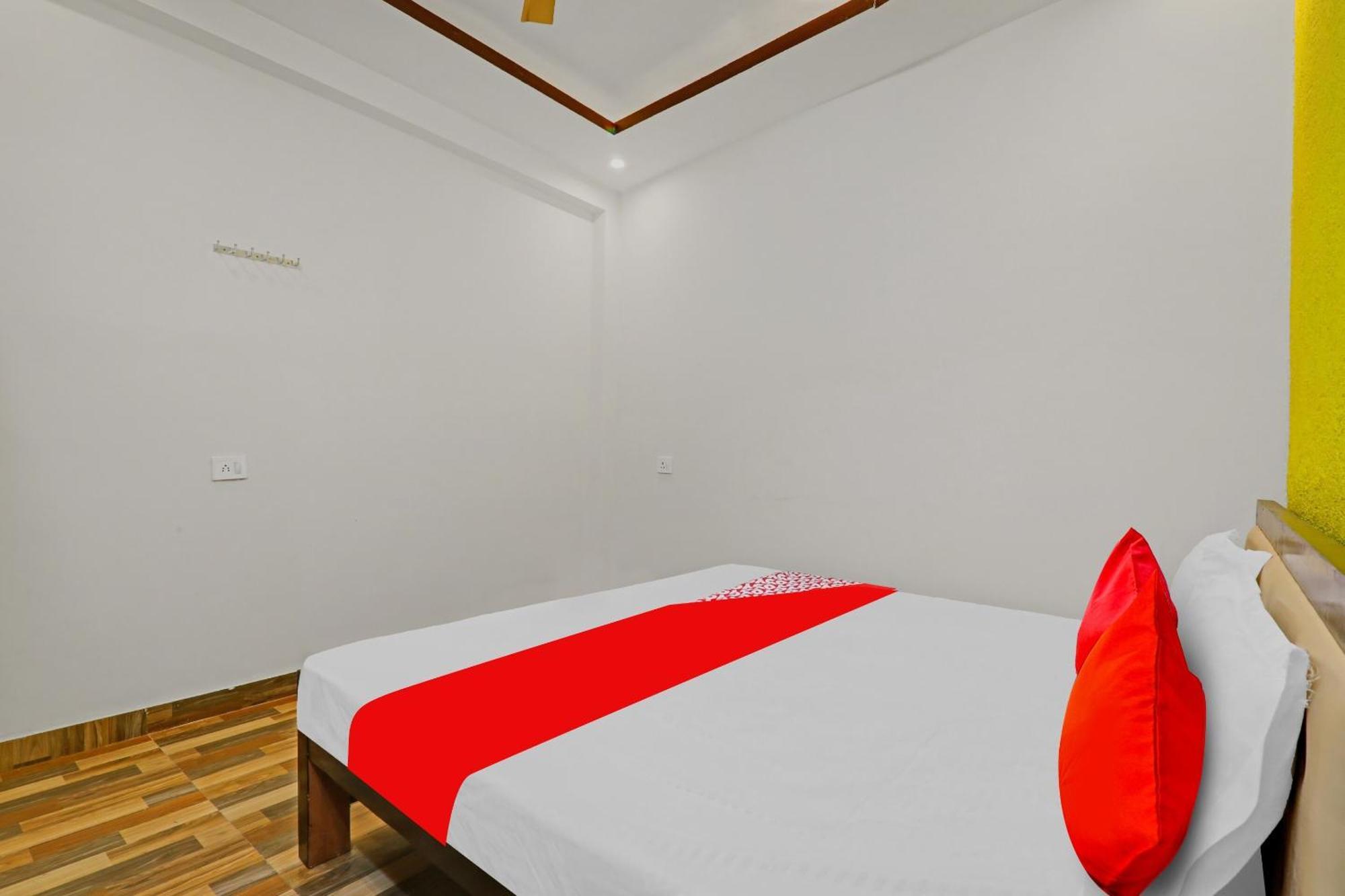 Hotel O R K Hotels ラクナウ エクステリア 写真